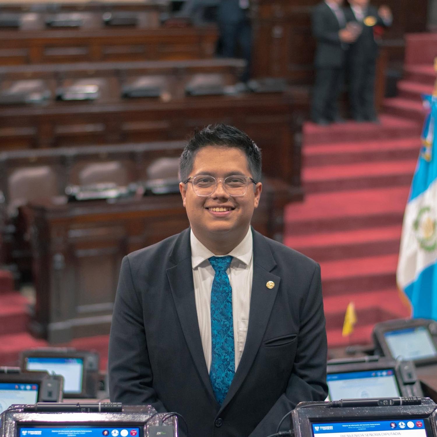 David Illescas en el hemiciclo del Congreso de la República